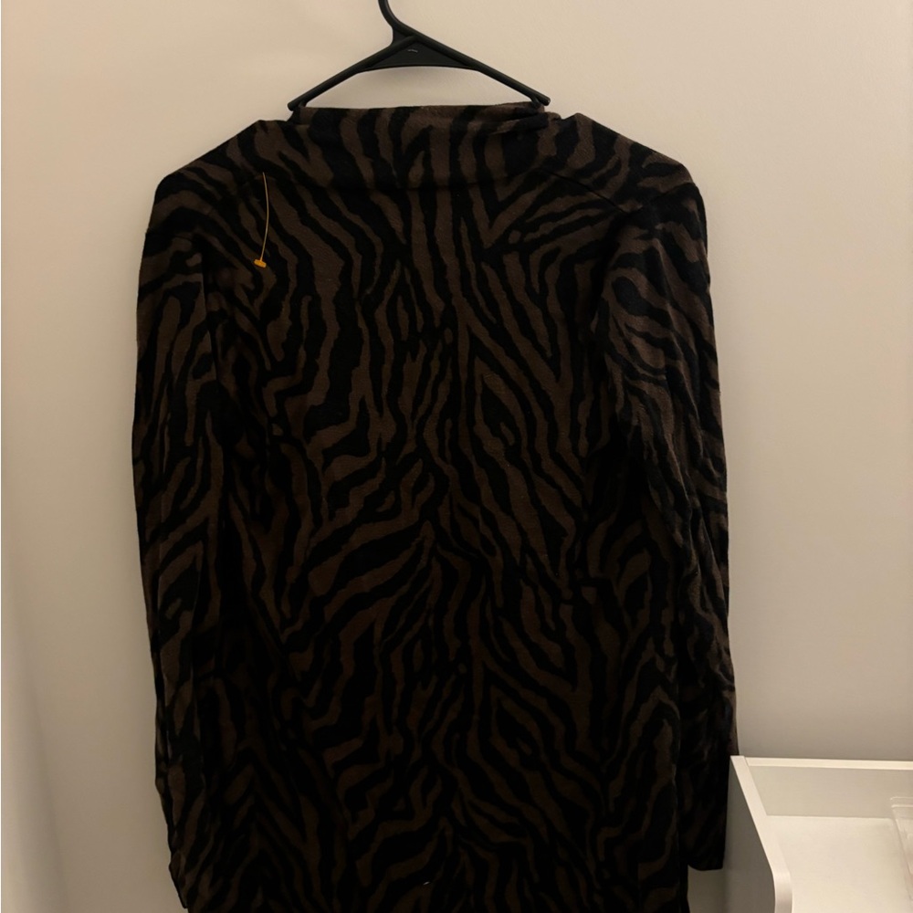 size: small - Picture 2 of 2